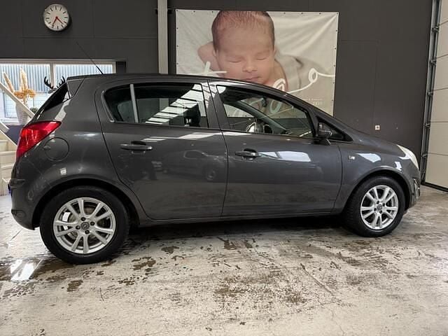 Occasion Opel Corsa Edition 86 PK (63 kW) 2012 Grijs Hatchback