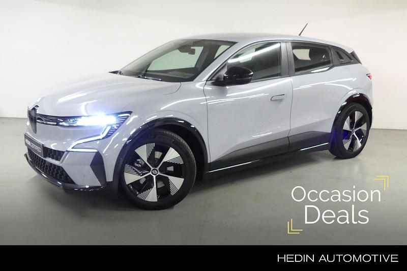 Grijs Occasion 2024 Renault Megane E-Tech Evolution Hatchback | € 28.495 (Iets duurder) - Afbeelding 1/4