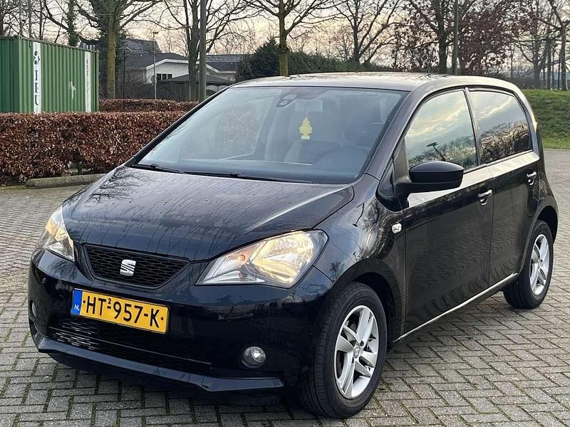 Zwart Occasion 2014 Seat Mii Chic Hatchback | € 3.200 (Super prijs) - Afbeelding 1/4