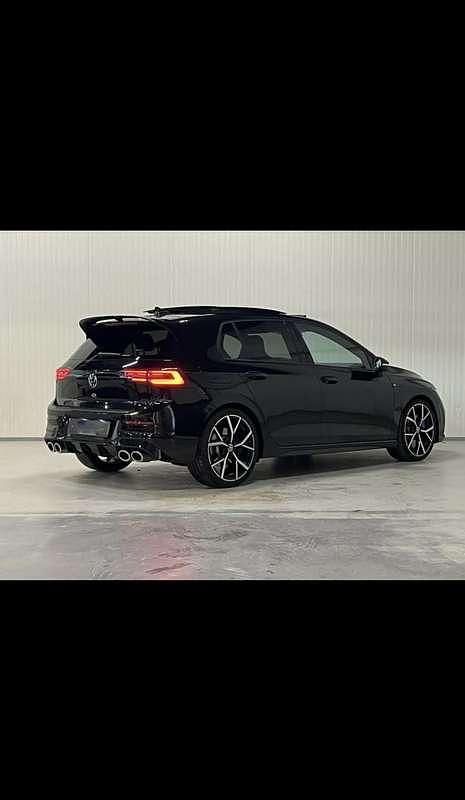 Gebruikt 2021 VW Golf VIII R Sedan | € 43.500 (Eerlijke prijs) - Afbeelding 1/4