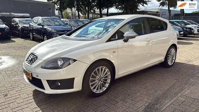 Wit Gebruikt 2012 Seat Leon FR Hatchback | € 2.750 (Super prijs) - Afbeelding 1/4