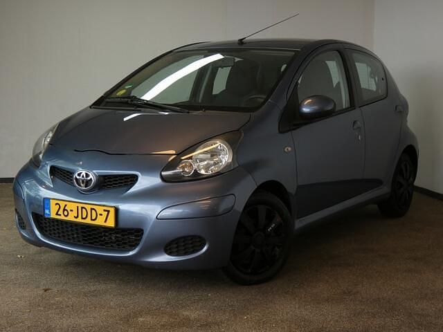 Blauw Gebruikt 2009 Toyota Aygo Comfort Hatchback | € 2.950 (Eerlijke prijs) - Afbeelding 1/4