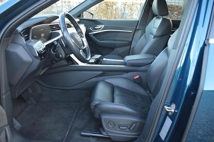 Occasion Audi e-tron Advanced 300 kW (409 PK) 2018 Blauw SUV