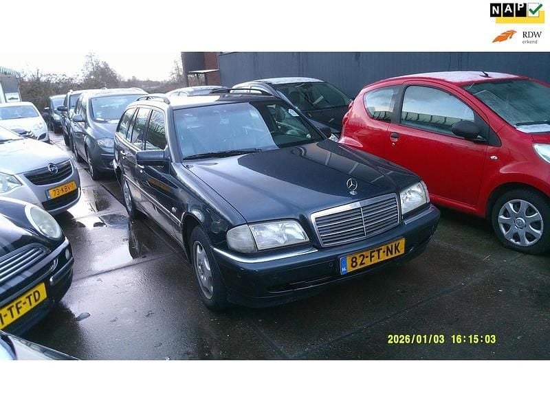 Zwart Occasion 2000 Mercedes C200 Stationwagen | € 1.450 (Eerlijke prijs) - Afbeelding 1/4