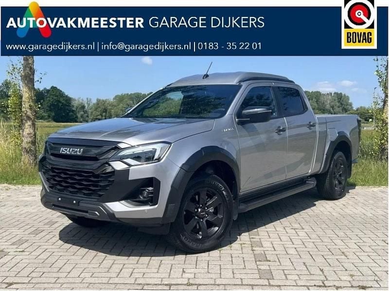 Zilver (metallic) Occasion 2024 Isuzu D-Max SUV | € 54.900 - Afbeelding 1/4