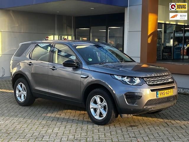 Grijs (metallic) Gebruikt 2016 Land Rover Discovery Sport Pure SUV | € 14.450 (Eerlijke prijs) - Afbeelding 1/4
