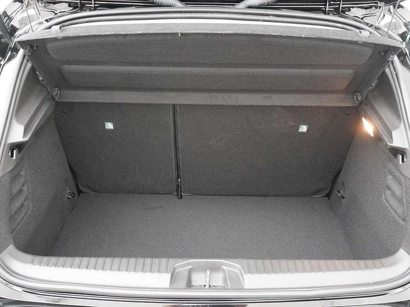 Occasion Renault Clio V Evolution 143 PK (105 kW) 2024 Noir étoilé Hatchback