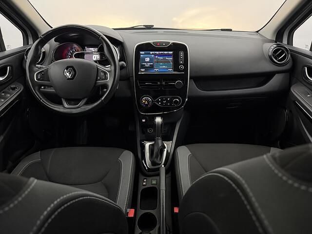 Occasion Renault Clio IV Intens 120 PK (88 kW) 2016 Wit Hatchback
