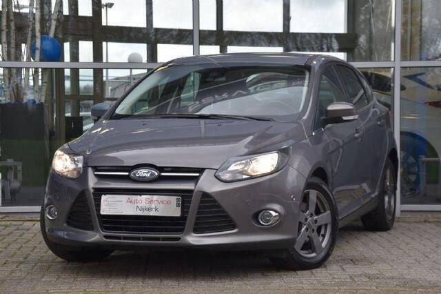 Bruin Gebruikt 2013 Ford Focus Titanium Hatchback | € 4.445 (Super prijs) - Afbeelding 1/4