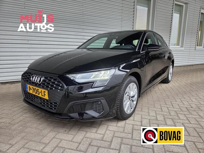 Zwart Gebruikt 2022 Audi A3 Sportback e-tron Sedan | € 24.995 (Super prijs) - Afbeelding 1/4
