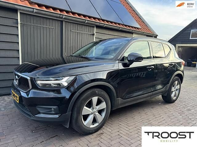 Zwart Occasion 2019 Volvo XC40 Momentum SUV | € 16.950 (Goede deal) - Afbeelding 1/4
