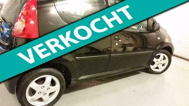 Zwart Gebruikt 2011 Peugeot 107 Hatchback | € 3.999 (Eerlijke prijs) - Afbeelding 1/4