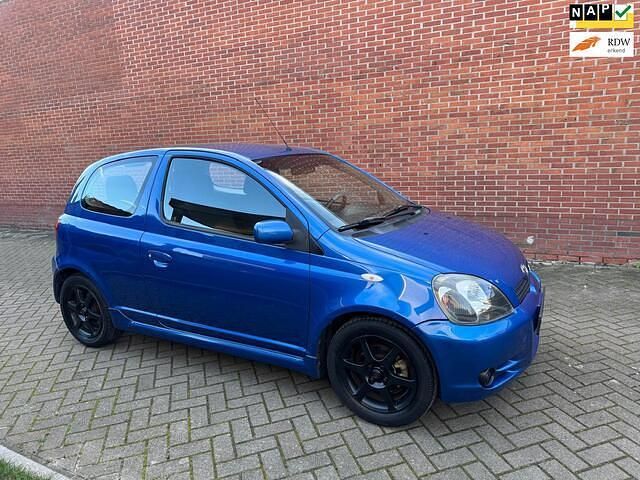Blauw (metallic) Gebruikt 2002 Toyota Yaris Sport Hatchback | € 1.750 (Goede deal) - Afbeelding 1/4