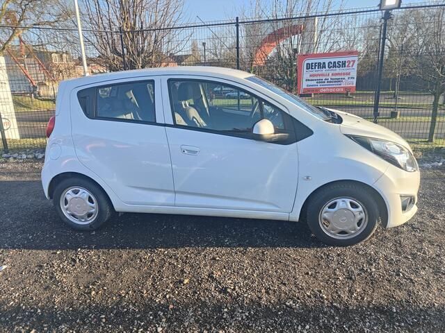 Wit Gebruikt 2014 Chevrolet Spark Hatchback | € 5.299 - Afbeelding 1/4