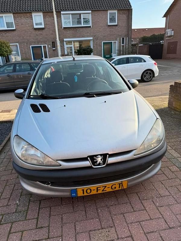 Occasion Peugeot 206 74 PK (54 kW) 2000