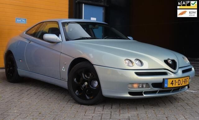 Blauw Gebruikt 1999 Alfa Romeo GTV Coupé | € 10.950 - Afbeelding 1/4