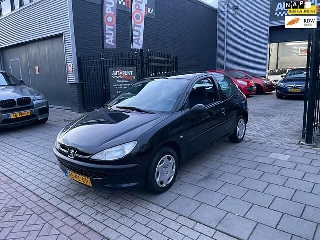 Occasion Peugeot 206 75 PK (55 kW) 2000 Zwart Hatchback