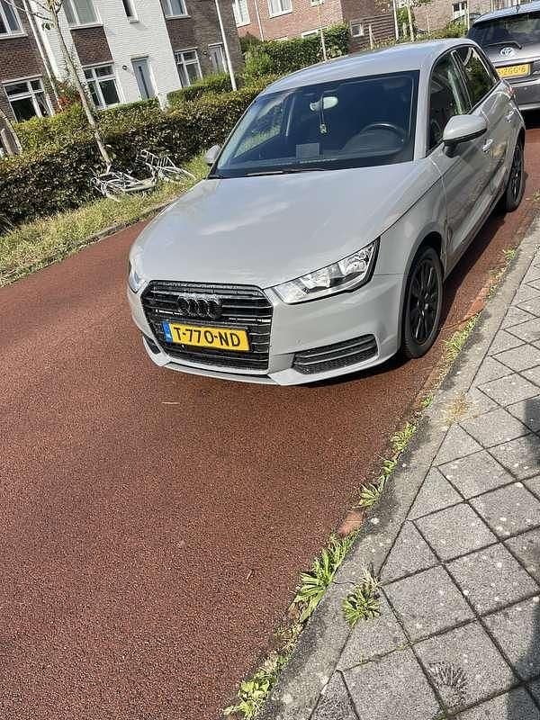 Blauw Gebruikt 2015 Audi A1 Sport Hatchback | € 12.500 (Eerlijke prijs) - Afbeelding 1/4