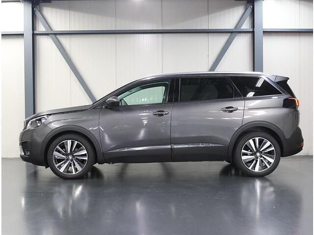 Grijs Gebruikt 2020 Peugeot 5008 Premium MPV | € 24.795 (Eerlijke prijs) - Afbeelding 1/4