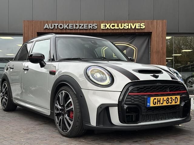 Grijs Gebruikt 2022 Mini John Cooper Works Hatchback | € 32.900 (Iets duurder) - Afbeelding 1/4