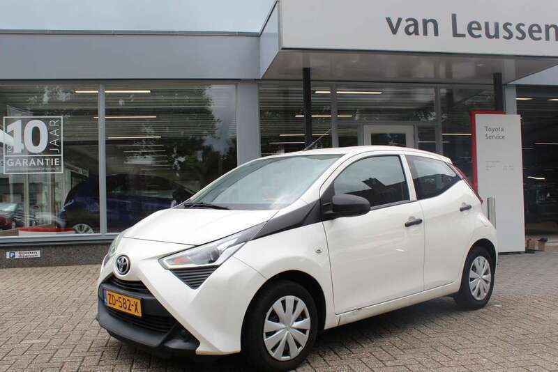 Wit Gebruikt 2019 Toyota Aygo Hatchback | € 7.400 (Goede deal) - Afbeelding 1/4