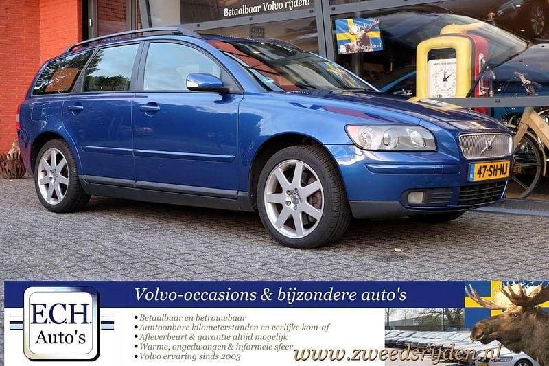 Blauw Gebruikt 2006 Volvo V50 Momentum Stationwagen | € 5.450 (Eerlijke prijs) - Afbeelding 1/4