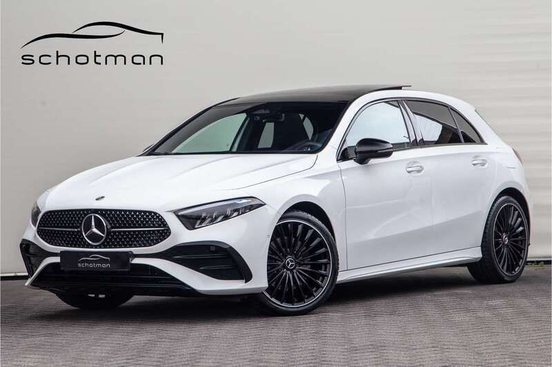Wit Gebruikt 2023 Mercedes A250 AMG line Hatchback | € 38.900 (Iets duurder) - Afbeelding 1/4