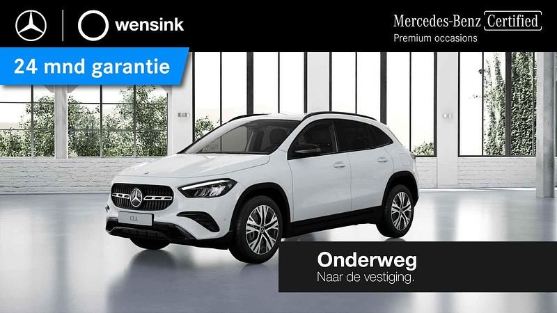 Wit Occasion 2025 Mercedes GLA250 Luxury SUV | € 46.850 (Eerlijke prijs) - Afbeelding 1/4