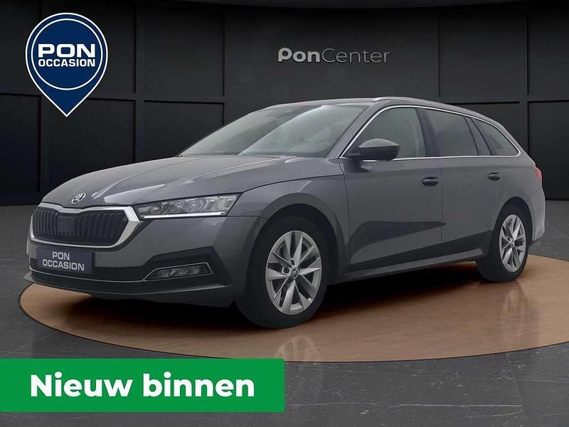 Grijs Gebruikt 2023 Skoda Octavia Business Line Stationwagen | € 24.450 (Eerlijke prijs) - Afbeelding 1/3