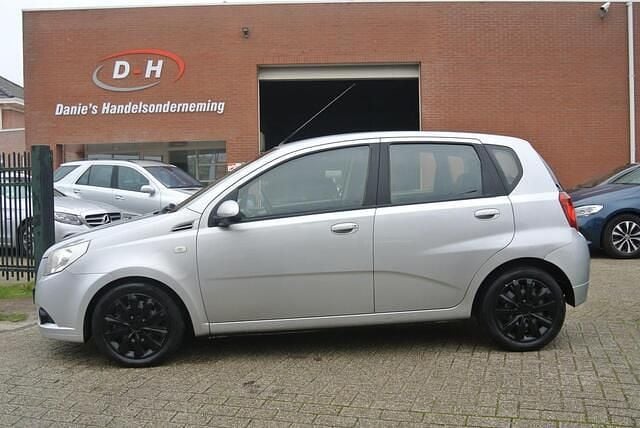 Grijs Gebruikt 2010 Chevrolet Aveo LS Hatchback | € 1.899 (Goede deal) - Afbeelding 1/4