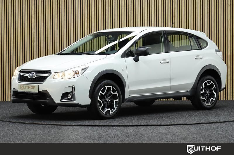 Wit Gebruikt 2016 Subaru XV SUV | € 17.950 (Eerlijke prijs) - Afbeelding 1/4