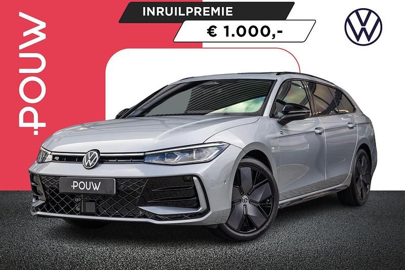 Zilver Nieuw 2024 VW Passat Business Stationwagen | € 54.850 (Iets duurder) - Afbeelding 1/4