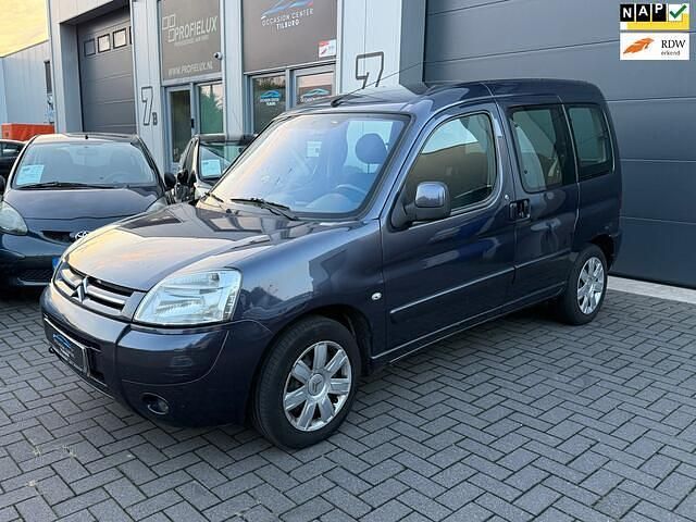Paars Gebruikt 2007 Citroën Berlingo MPV | € 2.995 (Iets duurder) - Afbeelding 1/4