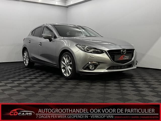 Grijs Gebruikt 2015 Mazda 3 Hatchback | € 8.950 (Eerlijke prijs) - Afbeelding 1/4