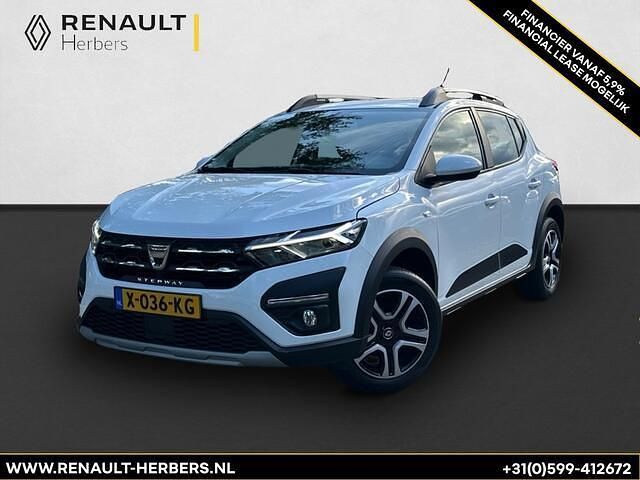 Wit Gebruikt 2021 Dacia Sandero Essentiel Hatchback | € 14.950 (Eerlijke prijs) - Afbeelding 1/4