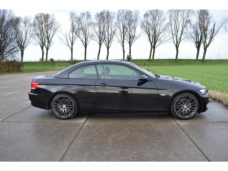 Zwart Occasion 2007 BMW 335 Cabriolet Executive Cabriolet | € 12.500 (Super prijs) - Afbeelding 1/4