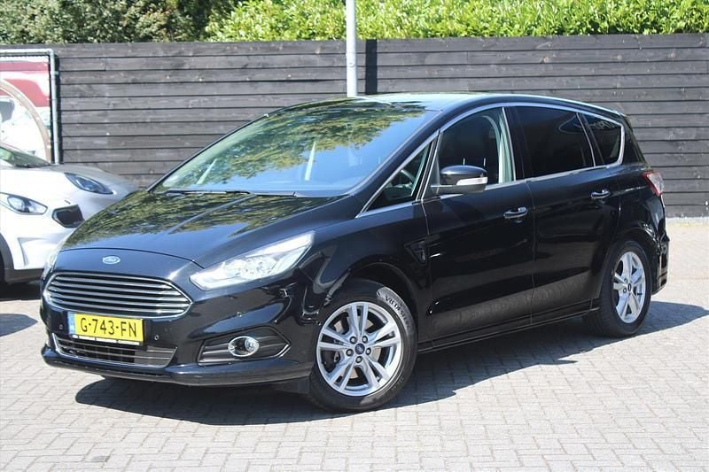 Zwart Gebruikt 2015 Ford S-MAX Titanium MPV | € 19.995 (Eerlijke prijs) - Afbeelding 1/4