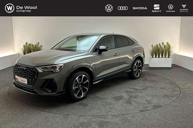 Chronos greymetallic Gebruikt 2023 Audi Q3 Sportback Advanced SUV | € 43.895 (Iets duurder) - Afbeelding 1/3
