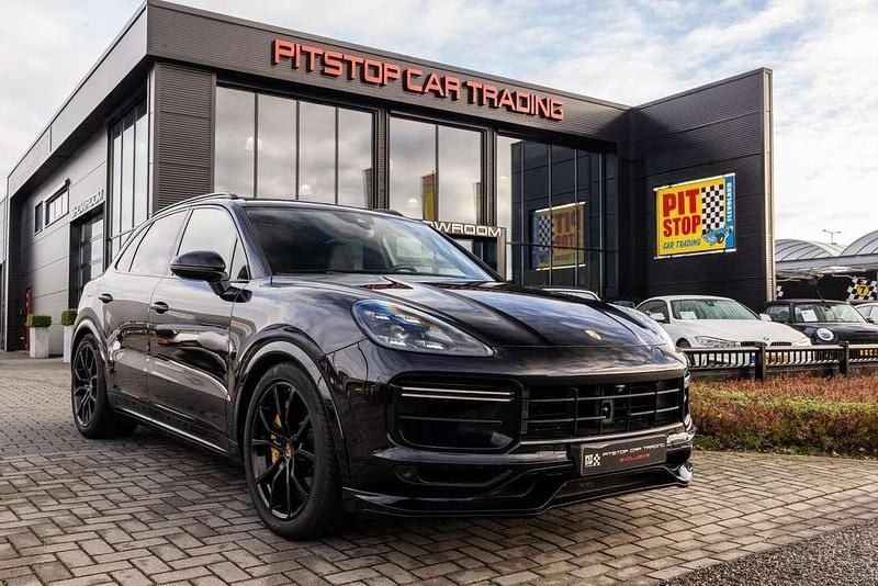 Zwart Gebruikt 2018 Porsche Cayenne Turbo SUV | € 72.450 - Afbeelding 1/3