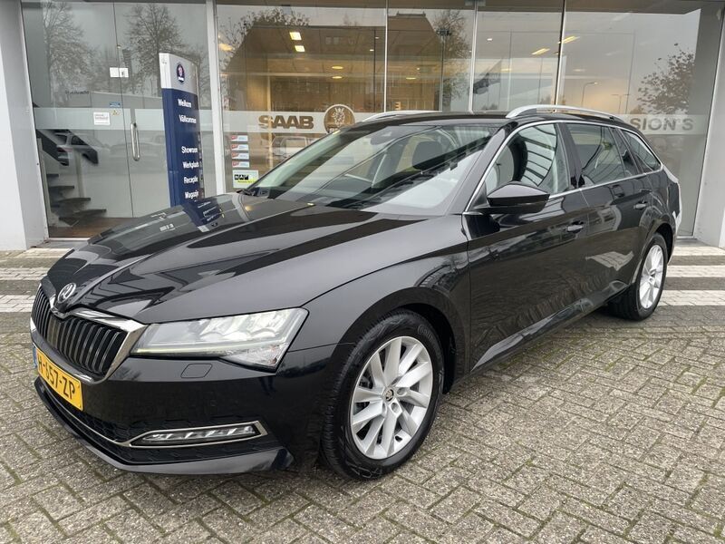 Zwart Gebruikt 2020 Skoda Superb Business Line Stationwagen | € 17.950 (Goede deal) - Afbeelding 1/4