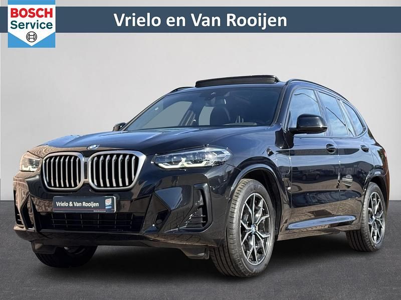 Zwart Gebruikt 2023 BMW X3 Executive SUV | € 52.900 (Eerlijke prijs) - Afbeelding 1/4