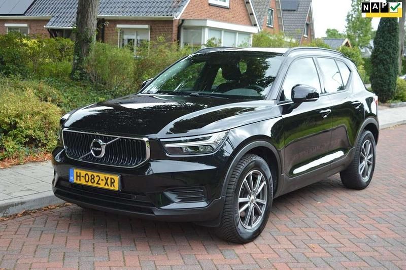 Zwart Gebruikt 2019 Volvo XC40 SUV | € 18.995 (Goede deal) - Afbeelding 1/4
