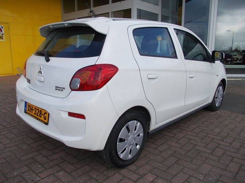 Wit, metallic lak Gebruikt 2019 Mitsubishi Space Star Hatchback | € 9.950 (Eerlijke prijs) - Afbeelding 1/4