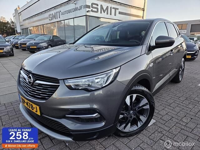 Grijs Gebruikt 2018 Opel Grandland X Innovation SUV | € 15.950 (Eerlijke prijs) - Afbeelding 1/4