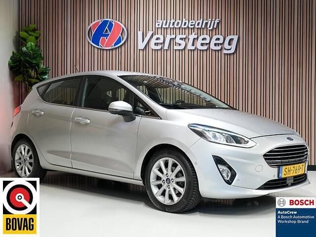 Grijs Gebruikt 2018 Ford Fiesta Titanium Hatchback | € 9.999 (Eerlijke prijs) - Afbeelding 1/4