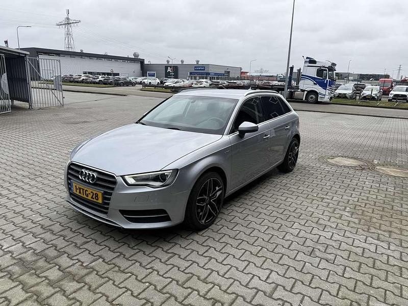 Occasion Audi A3 110 PK (80 kW) 2014 Grijs Hatchback