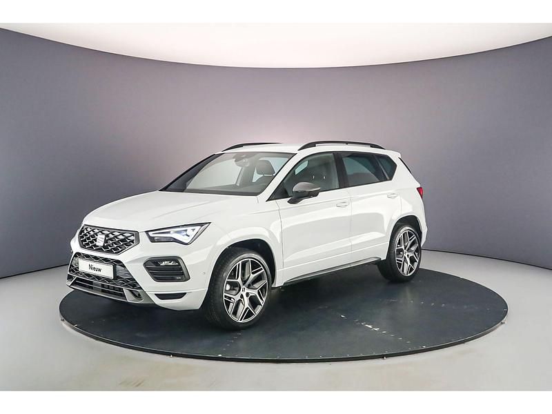 Glacial white Nieuw 2025 Seat Ateca Business SUV | € 44.900 - Afbeelding 1/4