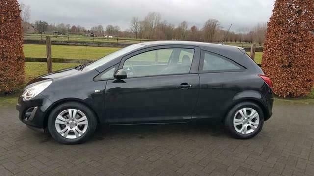 Occasion Opel Corsa Edition 95 PK (69 kW) 2012 Zwart Hatchback