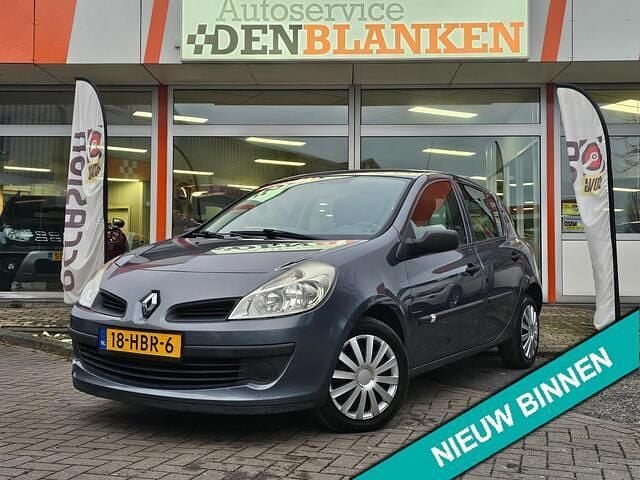 Blauw (metallic) Gebruikt 2008 Renault Clio R.S. Expression Hatchback | € 2.950 (Eerlijke prijs) - Afbeelding 1/4