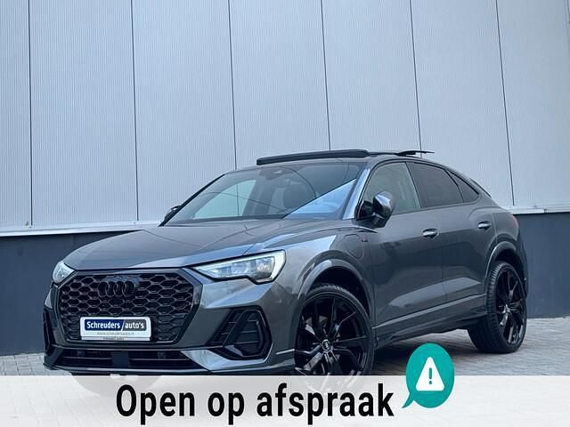 Grijs Gebruikt 2022 Audi Q3 Sportback Black Edition SUV | € 47.950 (Duur) - Afbeelding 1/4